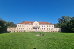 Pałac w Owińskach