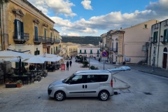 Ragusa Ibla Plac przed katedrą